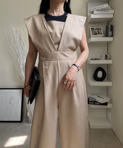 ULEULA（ウルア）の「ワイドVネックサロペット/オールインワン（サロペット/オーバーオール・レディース・モカ/ブラック・FREE）」の20枚目の写真