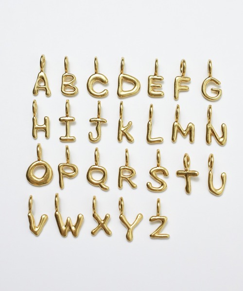 TEN.(テン)の「18KGP ドローイングアルファベットチャーム(チャーム・レディース・ゴールド・S/M/L/A/B/C/D/E/G/H/K/N/O/P/Q/R/T/U/V/W/X/Y/Z/F/J/I)」の12枚目の写真