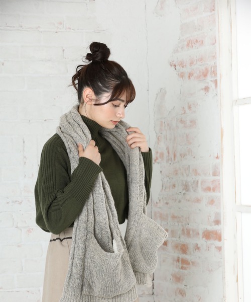 QUEENHEAD（クイーンヘッド）の「ポケット付きケーブルニットストール（ストール/ショール・レディース・グレー/ベージュ/アイボリー・FREE）」の15枚目の写真