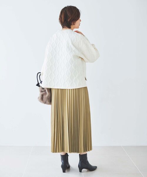 le.coeur blanc(ルクールブラン)の「《WEB限定アイテム》キルティング柄カットソー(Tシャツ/カットソー・レディース・ブラウン/カーキオリーブ/ブラック/アイボリー・38)」の18枚目の写真