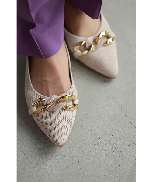 GUCCIホワイトパンプス ゴールドチェーン装飾 GUCCIホワイトパンプス ゴールドチェーン装飾 GUCCIホワイトパンプス