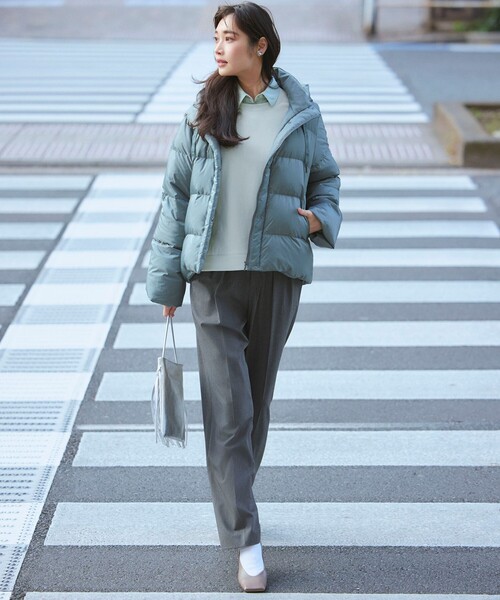 23区 S(ニジュウサンクチイサイサイズ)の「【洗える/撥水加工】シレータフタ コンパクト ダウンコート(ダウンジャケット/コート・レディース・ベージュ系/モスグリーン系/グレー系/ブラック系・32/34)」の7枚目の写真
