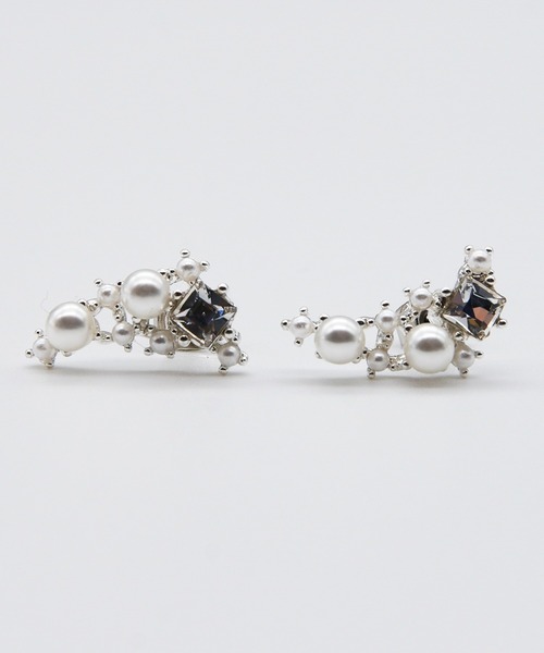 新品未使用 新春セールパール×ビジュー ヴィンテージピアス✧ .。.・゜・ セール】パールビジューピアス (両耳用)（ピアス（両耳用