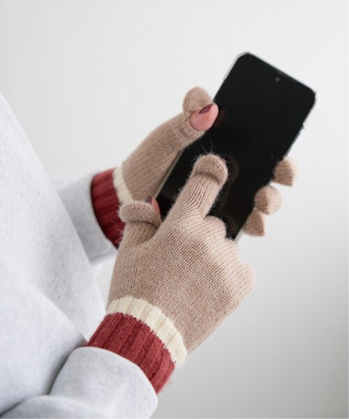 notch.(ノッチ)の「指穴マルチカラー手袋(手袋・レディース・ベージュ/ブルー・ONESIZE)」の5枚目の写真