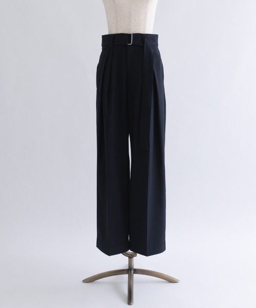 EN NEUME(エンノイム)の「Belted Tuck Wide Pants(スラックス・レディース・ネイビー/ブラック/グレー・1/0)」の15枚目の写真
