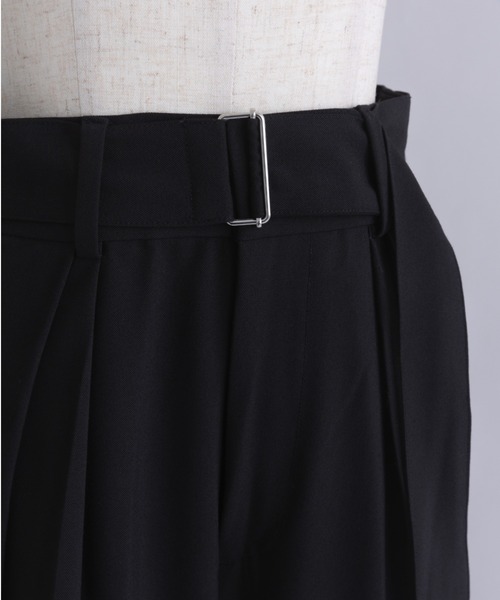 EN NEUME(エンノイム)の「Belted Tuck Wide Pants(スラックス・レディース・ネイビー/ブラック/グレー・1/0)」の19枚目の写真