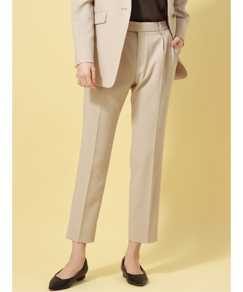 SUIT SQUARE(スーツスクエア)の「WEB限定 タックテーパードパンツ ウォッシャブル ストレッチ メランジトロピカル 無地(スーツパンツ・レディース・ブラック/グリーン/ベージュ・36(7号)/38(9号)/42(13号)/40(11号))」の2枚目の写真