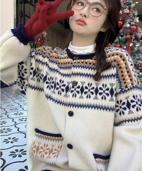 AsRiRe(アスリレイ)の「ノルディック柄 ロングニットカーディガン(カーディガン/ボレロ・レディース・ホワイト/ダークグレー・M)」の7枚目の写真