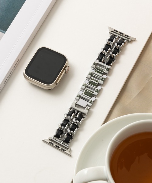 emonique(エモニーク)の「スマートウォッチバンド Apple Watch バンド 合金【38/40/41/42/44/45/49mm対応】(デジタル腕時計・レディース・ブラック/ホワイト/ピンク・42/38)」の3枚目の写真