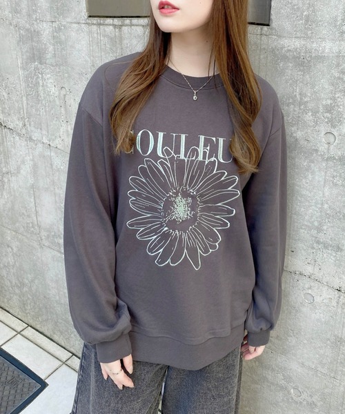 INGNI（イング）の「花刺しゅうクルーネックスウェットプルオーバー（スウェット・レディース・スミクロ/ネイビー/オートミール・M）」の5枚目の写真