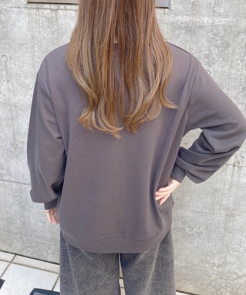 INGNI（イング）の「花刺しゅうクルーネックスウェットプルオーバー（スウェット・レディース・スミクロ/ネイビー/オートミール・M）」の8枚目の写真