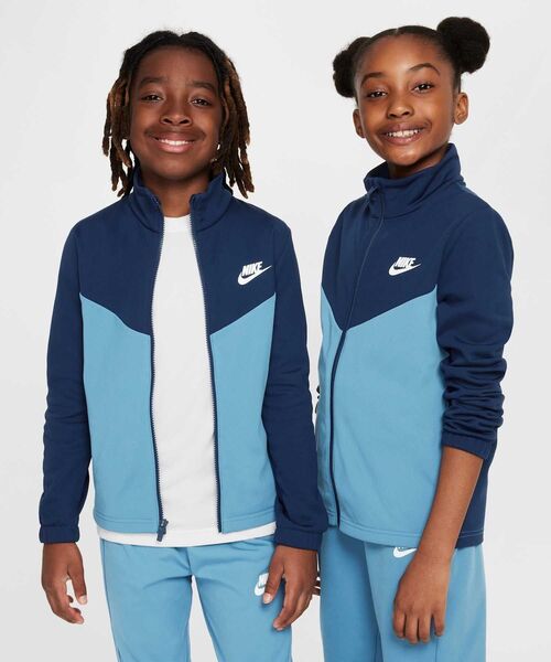 NIKE（ナイキ）の「ナイキ スポーツウェア ジュニアトラックスーツ / Nike Sportswear Big Kids' Tracksuit FD3067-429 Aegean Storm（セットアップ・キッズ・グレイッシュブルー・130/140/150/160/170）」の10枚目の写真