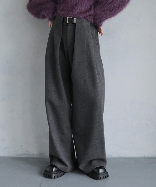 cheriella(シェリエラ)の「【cheriella】ベルト付きタックワイドパンツ(その他パンツ・レディース・ブラウン/グレー/ブラック・M)」の3枚目の写真