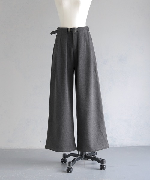 cheriella(シェリエラ)の「【cheriella】ベルト付きタックワイドパンツ(その他パンツ・レディース・ブラウン/グレー/ブラック・M)」の11枚目の写真