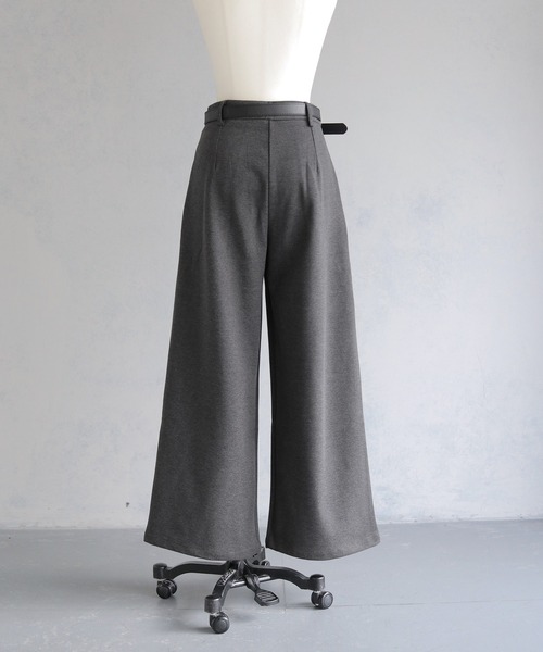 cheriella(シェリエラ)の「【cheriella】ベルト付きタックワイドパンツ(その他パンツ・レディース・ブラウン/グレー/ブラック・M)」の9枚目の写真