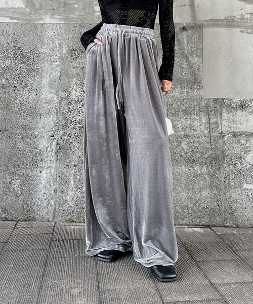 LVEU.（ラブユ.）の「【LVEU.】ベロアワイドパンツ / ボトムス パンツ