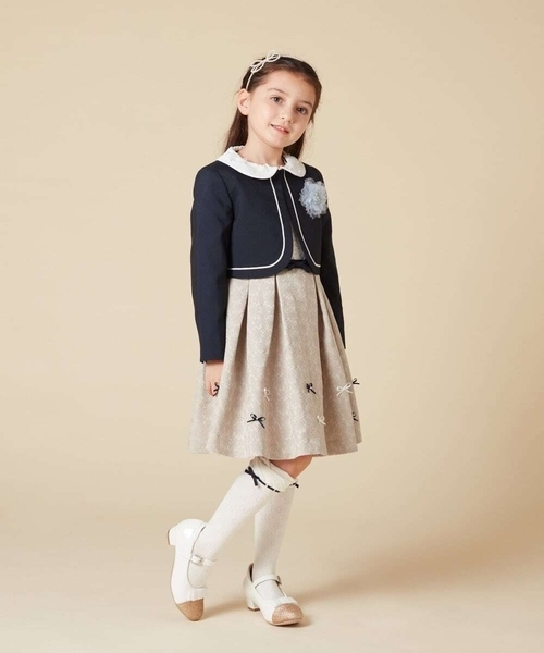 a.v.v（アーヴェヴェ）の「[18-20cm][CEREMONY STYLE]リボンヒールパンプス（パンプス・キッズ・ブラック/ホワイト・19/20/18）」の6枚目の写真