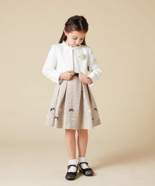 a.v.v（アーヴェヴェ）の「[18-20cm][CEREMONY STYLE]リボンヒールパンプス（パンプス・キッズ・ブラック/ホワイト・19/20/18）」の17枚目の写真