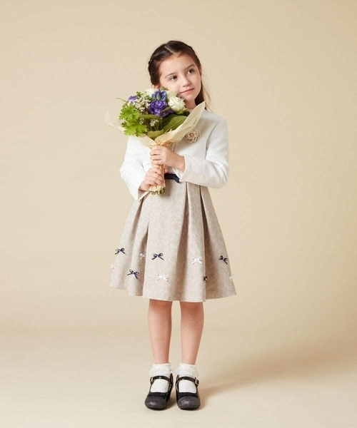 a.v.v（アーヴェヴェ）の「[18-20cm][CEREMONY STYLE]リボンヒールパンプス（パンプス・キッズ・ブラック/ホワイト・19/20/18）」の19枚目の写真