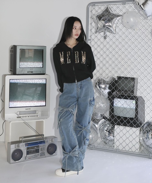 MSGirl(エムエスジーガール)の「ルーズシルエットリボンカーゴデニム(デニムパンツ・レディース・ブルー/ブラック・M/L/S)」の17枚目の写真