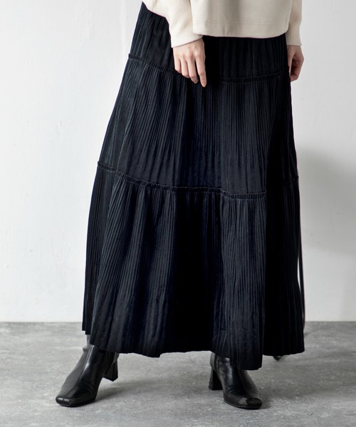 MILLION CARATS（ミリオンカラッツ）の「ベロアプリーツスカート（スカート・レディース・オフホワイト/ブラック/ブラウン・FREE）」の3枚目の写真