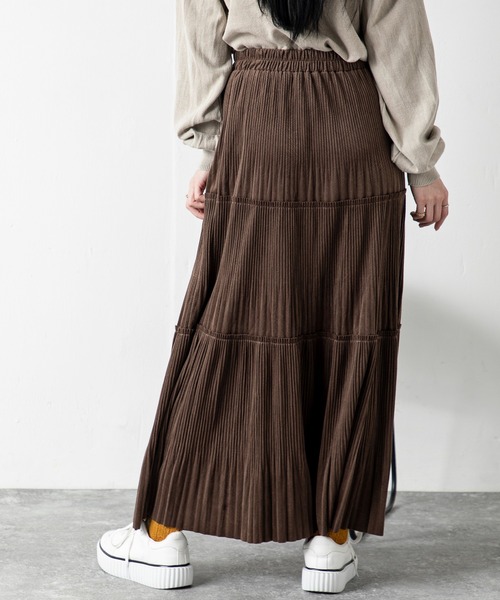 MILLION CARATS（ミリオンカラッツ）の「ベロアプリーツスカート（スカート・レディース・オフホワイト/ブラック/ブラウン・FREE）」の5枚目の写真