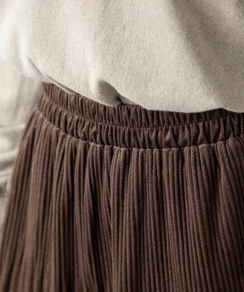 MILLION CARATS（ミリオンカラッツ）の「ベロアプリーツスカート（スカート・レディース・オフホワイト/ブラック/ブラウン・FREE）」の7枚目の写真