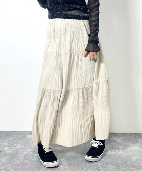 MILLION CARATS（ミリオンカラッツ）の「ベロアプリーツスカート（スカート・レディース・オフホワイト/ブラック/ブラウン・FREE）」の19枚目の写真