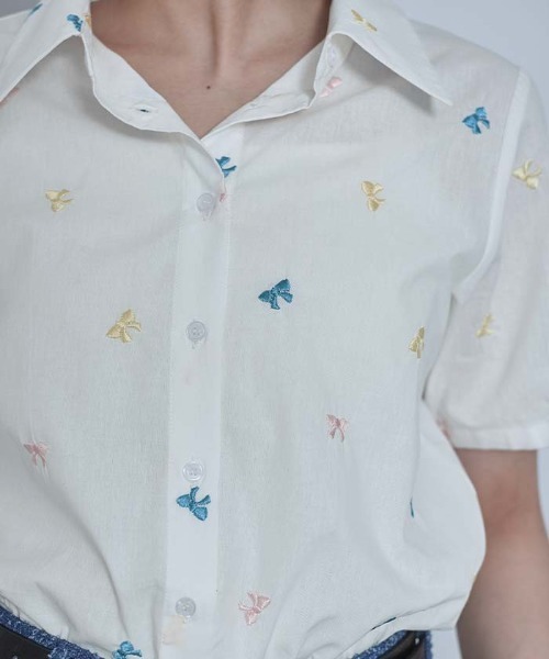 miette(ミエット)の「アソート刺繍半袖シャツ(シャツ/ブラウス・レディース・オフホワイト/ブルー/ライトベージュ・FREE)」の19枚目の写真