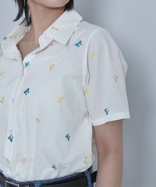 miette(ミエット)の「アソート刺繍半袖シャツ(シャツ/ブラウス・レディース・オフホワイト/ブルー/ライトベージュ・FREE)」の21枚目の写真