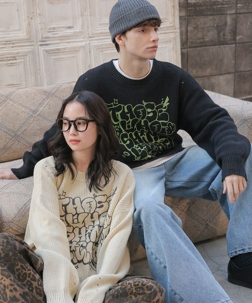 PBLIM（ページボーイリム）の「《UNISEX》ダメージロゴニット（ニット/セーター・レディース・カーキ/アイボリー/レッド系その他/スミクロ・FREE）」の2枚目の写真