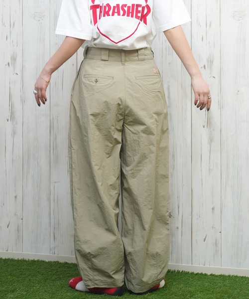 Dickies（ディッキーズ）の「Dickies/ディッキーズ ナイロンバルーンパンツ 81120700（スラックス・レディース・ブラック/ベージュ・M/L）」の11枚目の写真
