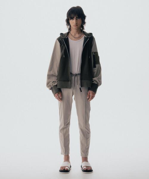 Maison ULA(メゾンウラ)の「Maison ULA/メゾン ウラ/ミリタリーフーディ(パーカー・メンズ・カーキ/ブラック・1/2)」の7枚目の写真