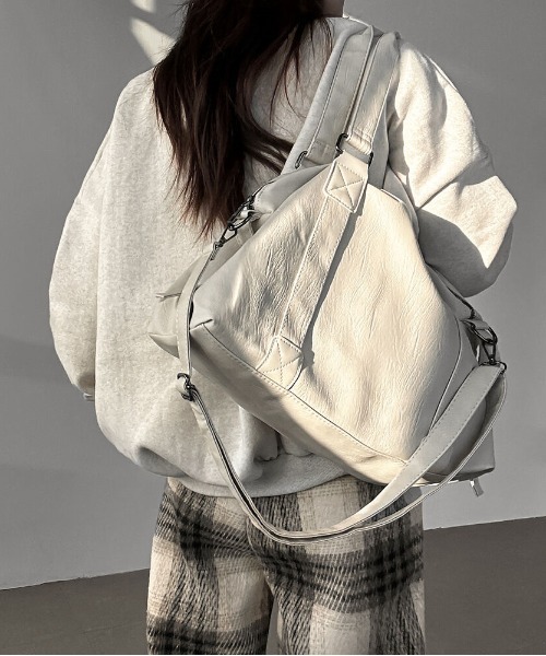 FREE STYLISTS（フリー スタイリスト）の「Y2K キャリーオントラベルボストンBAG／大容量・マルチポケット（ボストンバッグ・レディース・ブラック/オフホワイト・FREE）」の16枚目の写真