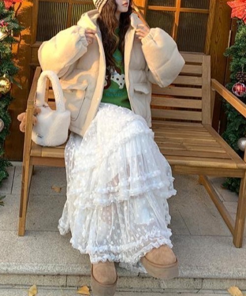 gossip!ロサンゼルス(ゴシップロサンゼルス)の「【低身長F/高身長Lサイズあり】 ティアードレースフリル ボリューム ロングスカート 【韓国ファッションフェミニン定番】(スカート・レディース・ホワイト/ブラック/ベージュ・FREE/L)」の8枚目の写真
