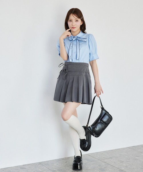 one after another NICE CLAUP(ワンアフターアナザーナイスクラップ)の「ロゴボウタイレースブラウス(シャツ/ブラウス・レディース・ホワイト/ネイビー系/ブルー・FREE)」の15枚目の写真