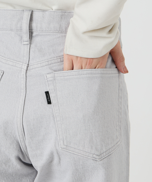 SLOBE IENA（スローブイエナ）の「《一部店舗・WEB限定カラーあり/追加5》LE DENIM ストレートパンツ（デニムパンツ・レディース・イエロー/ピンク系その他/グレー/ベージュ・36/38）」の9枚目の写真