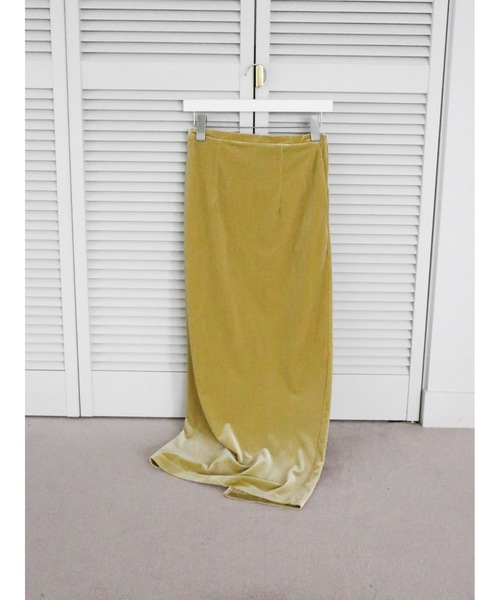 Katrin TOKYO(カトリーントーキョー)の「velour I line maxi skirt(スカート・レディース・イエロー/ブラック/ピンク・FREE/XS)」の2枚目の写真