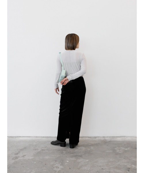 Katrin TOKYO(カトリーントーキョー)の「velour I line maxi skirt(スカート・レディース・イエロー/ブラック/ピンク・FREE/XS)」の4枚目の写真