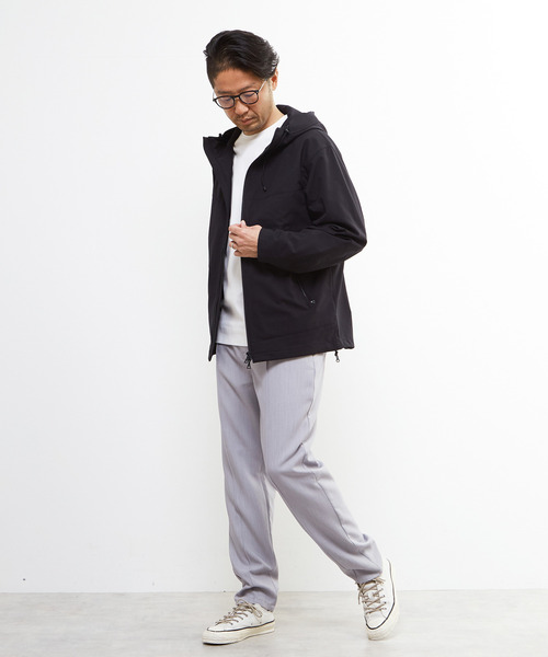 MEN'S MELROSE（メンズメルローズ）の「ダブルクロスDOTAIR シティユースライトパーカー（ブルゾン・メンズ・ライトグレー/ブラック・2/3/4）」の4枚目の写真