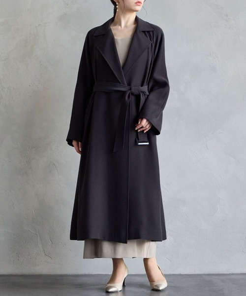 AIMER(エメ)の「ストレッチダブルクロスラップトレンチコート(トレンチコート・レディース・ベージュ/チャコールグレー・MEDIUM)」の2枚目の写真