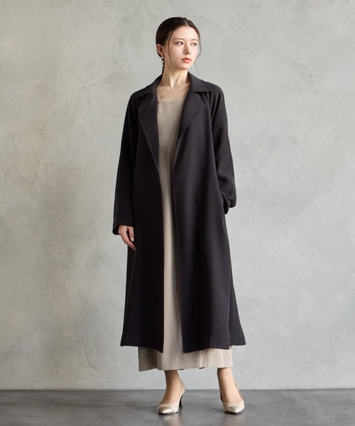 AIMER(エメ)の「ストレッチダブルクロスラップトレンチコート(トレンチコート・レディース・ベージュ/チャコールグレー・MEDIUM)」の9枚目の写真