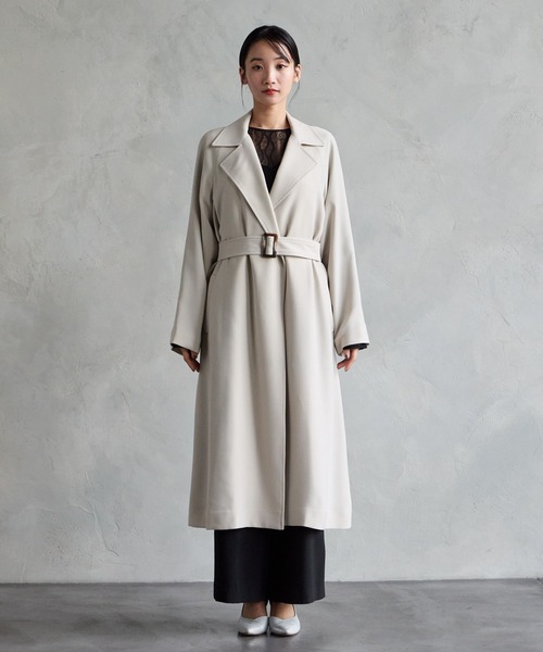 AIMER(エメ)の「ストレッチダブルクロスラップトレンチコート(トレンチコート・レディース・ベージュ/チャコールグレー・MEDIUM)」の11枚目の写真