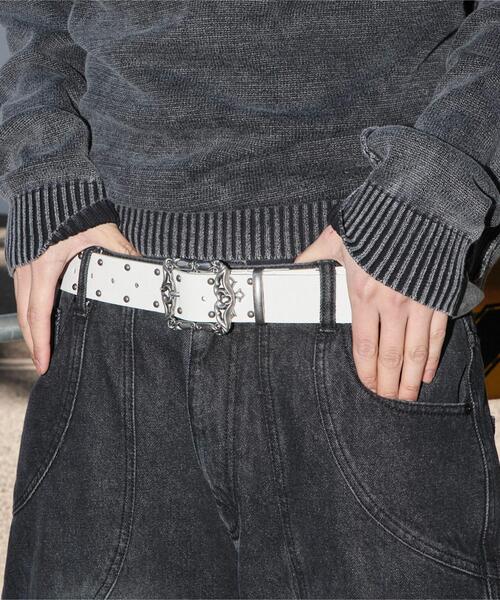 SHORT ROUND（ショートラウンド）の「SHORT ROUND/クロスモチーフスタッズベルト（ベルト・メンズ・ホワイト/ブラック/ライトベージュ/ブラウン・FREE）」の2枚目の写真