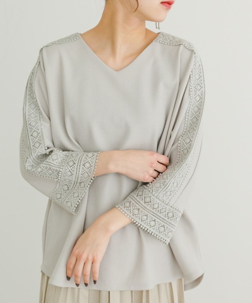 ITEMS URBANRESEARCH(アイテムズ アーバンリサーチ)の「カットミラノレースプルオーバー(Tシャツ/カットソー・レディース・ブラック/ホワイト/ライトグレー・FREE)」の3枚目の写真