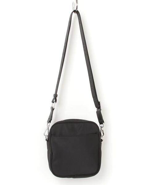 BALR.（ボーラー）の「[BALR./ボーラー] ヘキサゴンロゴ クラシックメッセンジャーバッグ（ショルダーバッグ・レディース・ブラック・F）」の2枚目の写真