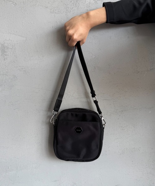 BALR.（ボーラー）の「[BALR./ボーラー] ヘキサゴンロゴ クラシックメッセンジャーバッグ（ショルダーバッグ・レディース・ブラック・F）」の15枚目の写真