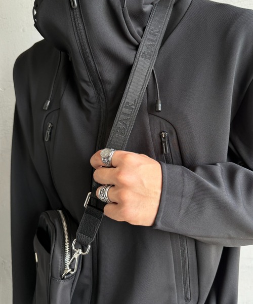 BALR.（ボーラー）の「[BALR./ボーラー] ヘキサゴンロゴ クラシックメッセンジャーバッグ（ショルダーバッグ・レディース・ブラック・F）」の14枚目の写真