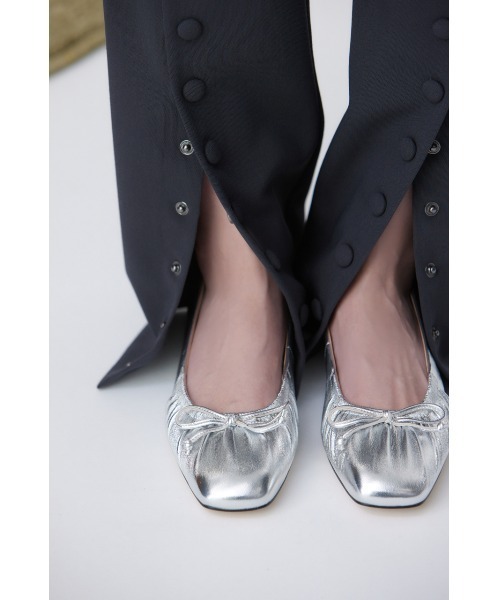 STACCATO(スタッカート)の「ルアーシュリンクローヒールサンダル(バレエシューズ・レディース・ゴールド/シルバー・22.5cm/24.5cm/24cm/23cm/23.5cm)」の5枚目の写真