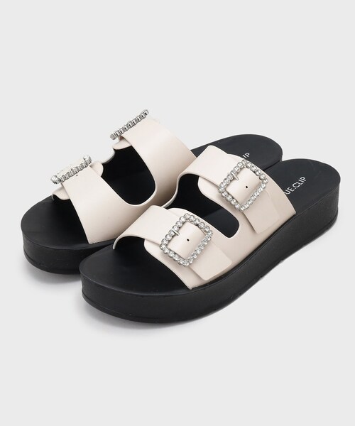 OPAQUE.CLIP（オペークドットクリップ）の「ビジューバックルダブルベルトサンダル（サンダル・レディース・オフホワイト/シルバー/ブラック・02/03）」の5枚目の写真